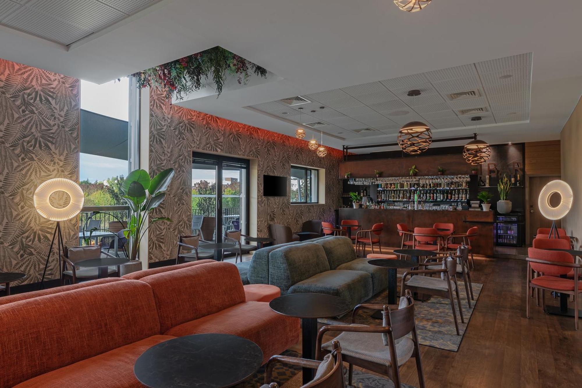 Hotel Golden Tulip Lyon Eurexpo 4*